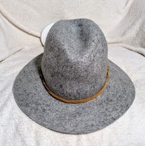 Women's Heather Gray Wool Winter Boho Floppy Hat‎ W/Faux Leather Detail